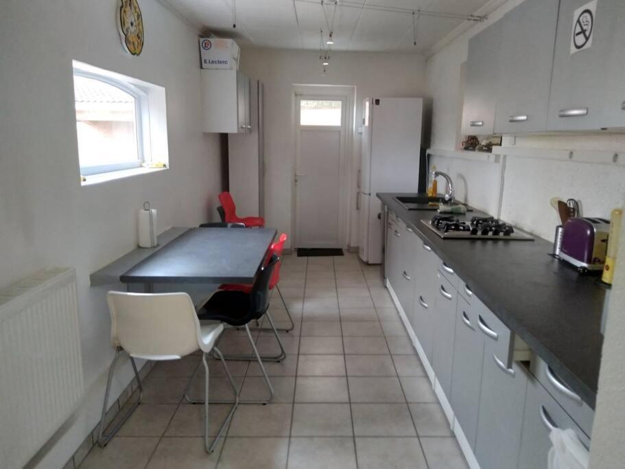 Comme A La Maison ! Chavanoz Exterior photo
